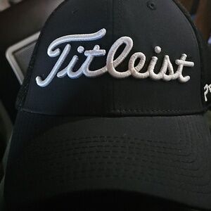 Titleist FootJoy Pro V1 Golf Hat Men’s Adjustable Black